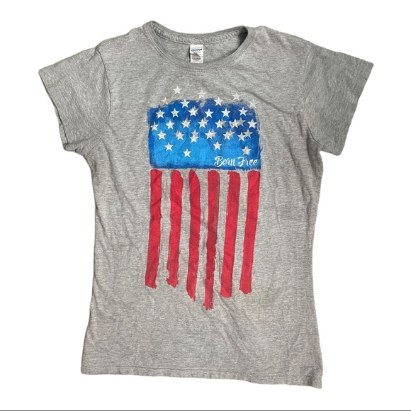 Born Free USA Women’s Patriotic Graphic Tee - Picture 5 of 6